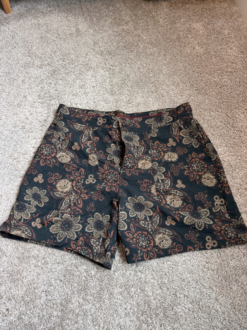 Hurley Black Floral quick dry Board Shorts with Rust Accents 36